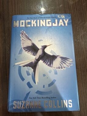 Mockingjay by Suzanne Collins - Blue Hardcover